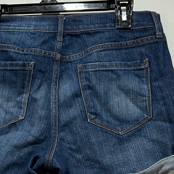 Boyfriend shorts - Picture 2 of 4